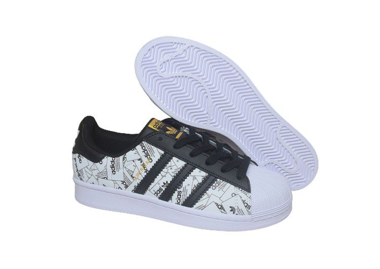 נעלי אדידס-ADIDAS Stan Smith - Black & Logo Print – תמונה 2
