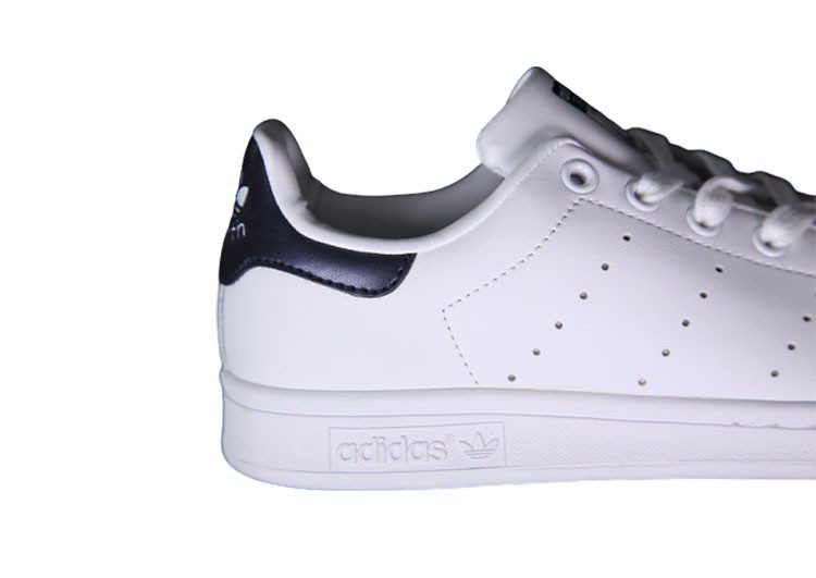 נעלי אדידס-ADIDAS Stan Smith - White Black Tail – תמונה 8