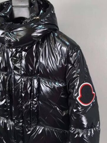 MONCLER COATS CATEGORY MEN & WOMEN - BLACK