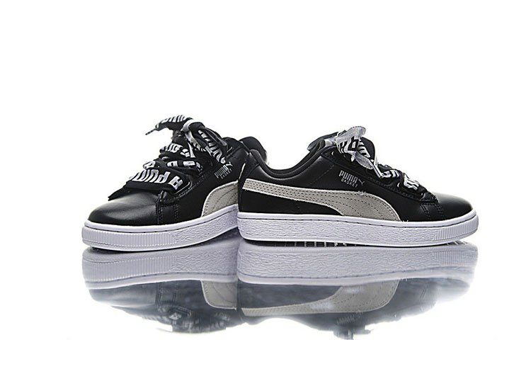 נעלי פומה- PUMA basket heart rihanna leather -Black and White – תמונה 3