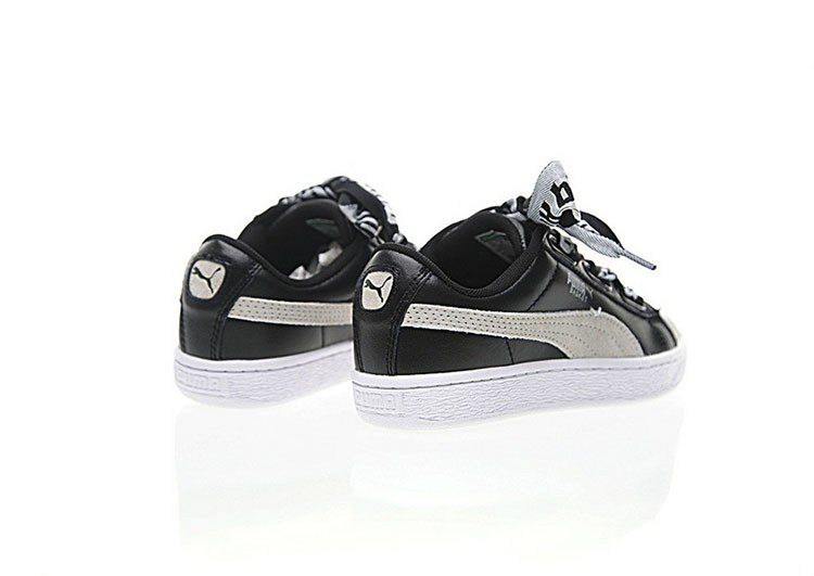 נעלי פומה- PUMA basket heart rihanna leather -Black and White – תמונה 8