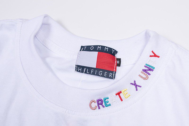 טומי הילפיגר-TOMMY TSHIRT MEN'S - WHITE – תמונה 3