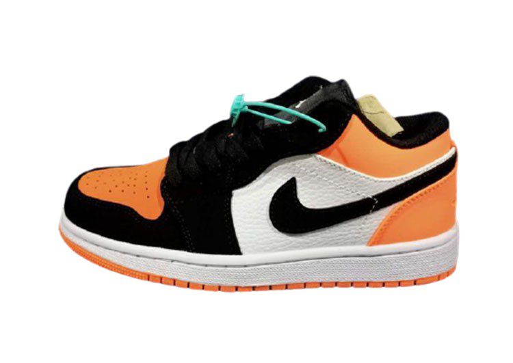 נעלי נייק-NIKE AIR MAX JORDAN HIGH -  Black West Side & White