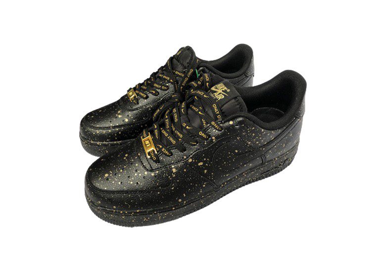 נעלי נייק -Nike Air Force 1 Low BOKARA GREY-GOLDEN GLOW – תמונה 2