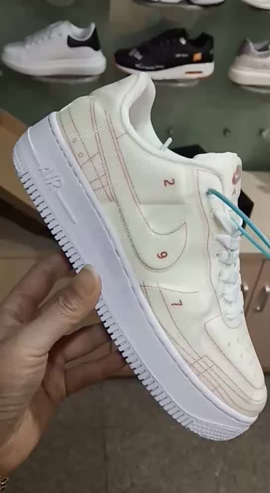 נעלי נייק-Nike Air Force 1 Low Merino – תמונה 5