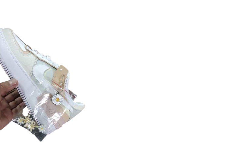 נעלי נייק -Nike Air Force 1 Low RAFFIA – תמונה 4