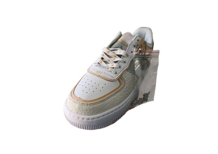 נעלי נייק -Nike Air Force 1 Low RAFFIA – תמונה 3