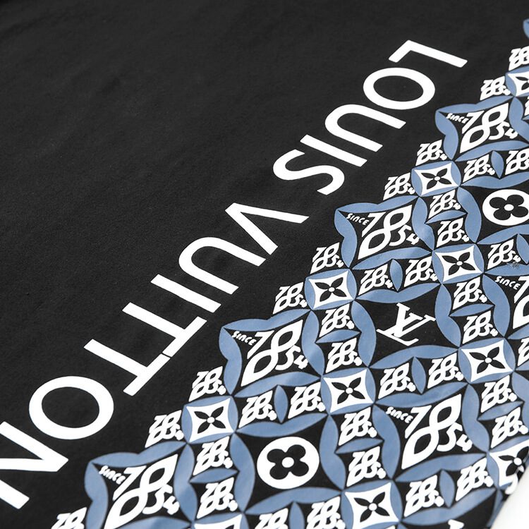 Louis Vuitton-לואי ויטון TSHIRT - Black Wild Blue Yonder & White – תמונה 4