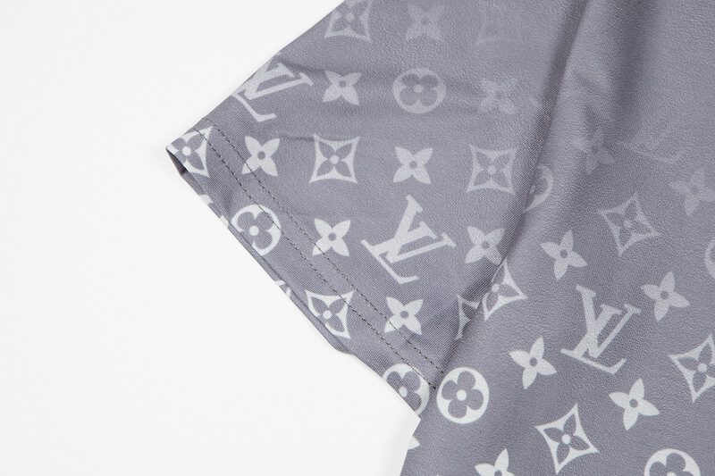 Louis Vuitton-לואי ויטון TSHIRT - Gray & White – תמונה 6
