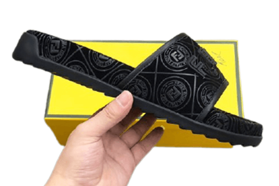 פנדי - FENDI SLIPPERS - Black – תמונה 4