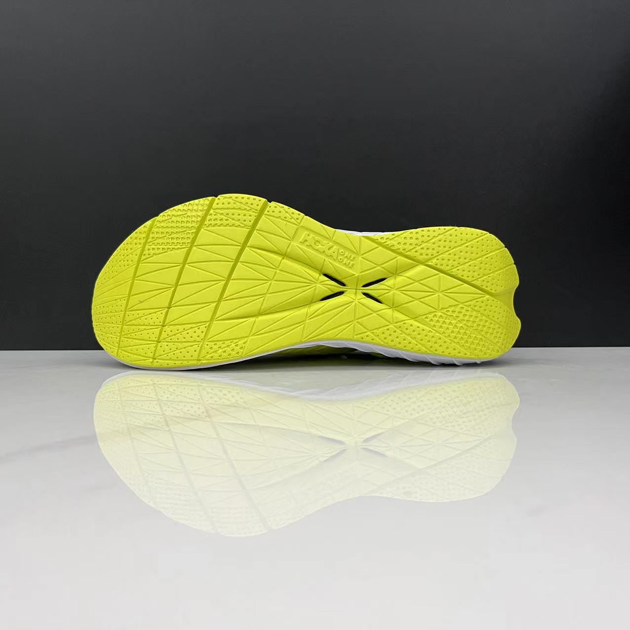 נעלי הוקה-HOKA ONE ONE CARBON X3 Light Gray – תמונה 8