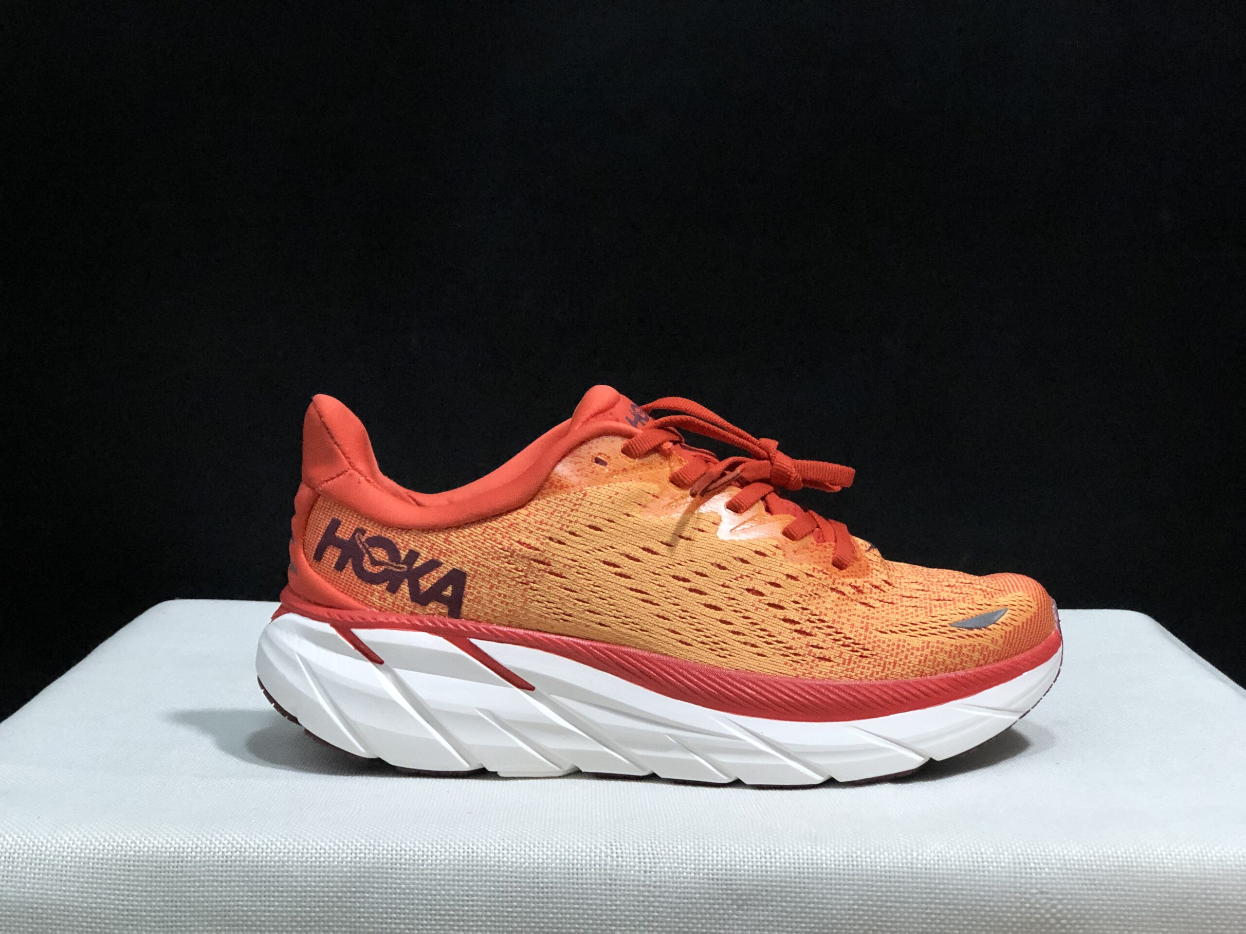נעלי הוקה-HOKA ONE ONE Clifton 8 ange – תמונה 16