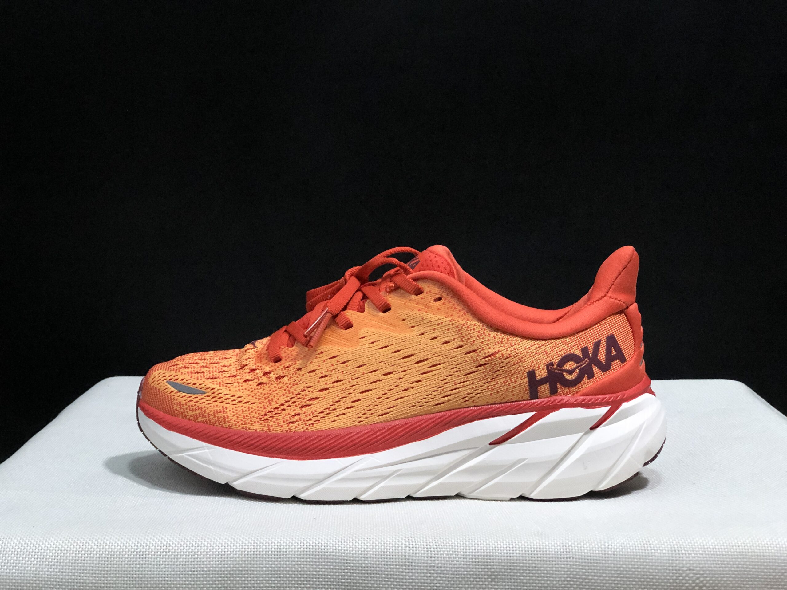 נעלי הוקה-HOKA ONE ONE Clifton 8 ange – תמונה 9