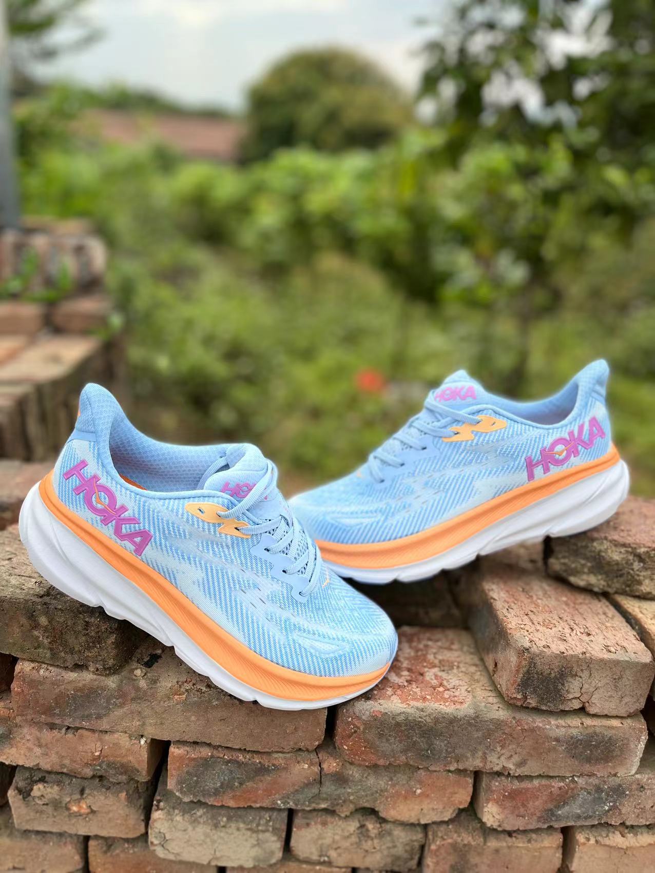 נעלי הוקה-HOKA ONE ONE Clifton 9 White Blue – תמונה 6