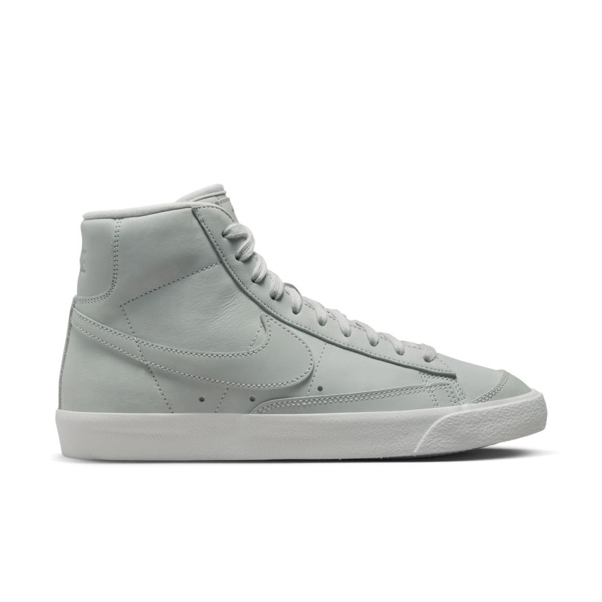 נייק בלייזר גבוהות- NIKE BLAZER MID '77 GREY