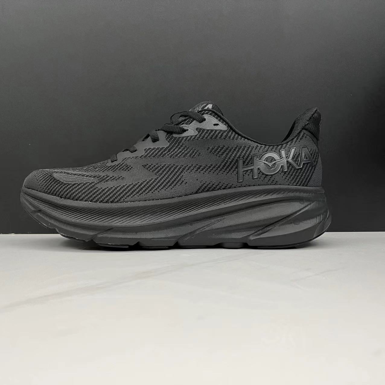 נעלי הוקה-HOKA ONE ONE Clifton 9 Black – תמונה 6