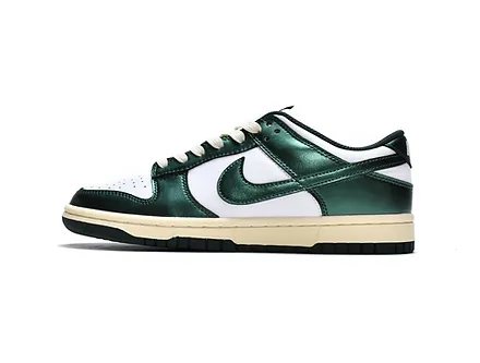 NIKE SB Dunk Low "Vintage Green"