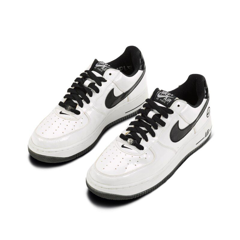 נעלי נייק-Nike Air Force 1 Low White Black Patent – תמונה 3