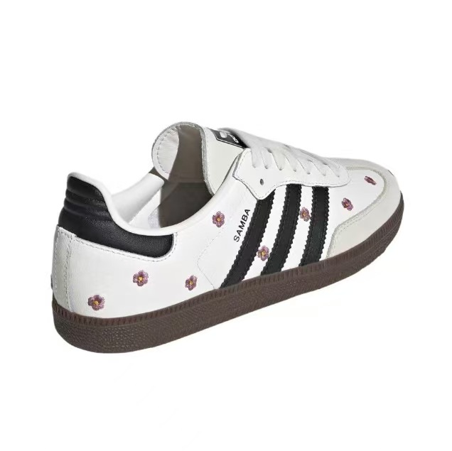 נעלי אדידס סמבה-Samba ADV Sneakers White Black – תמונה 3