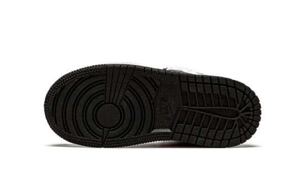 Air Jordan 1 Low Gray Black Red ילדים – נייק ג'ורדן – תמונה 5
