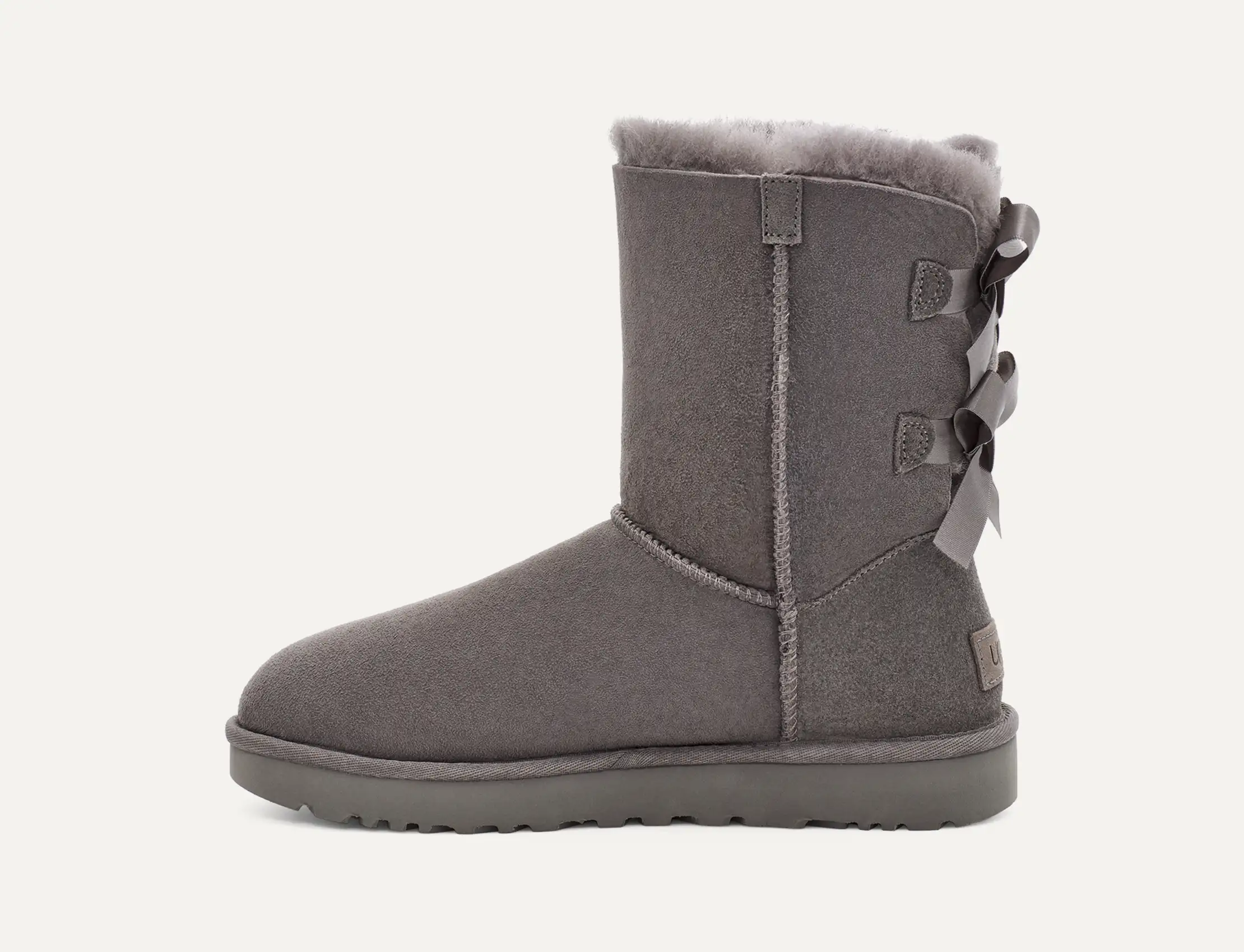 UGG Shearling Bow Boots – מגפי האג נשים עם סרטים אחוריים – תמונה 4