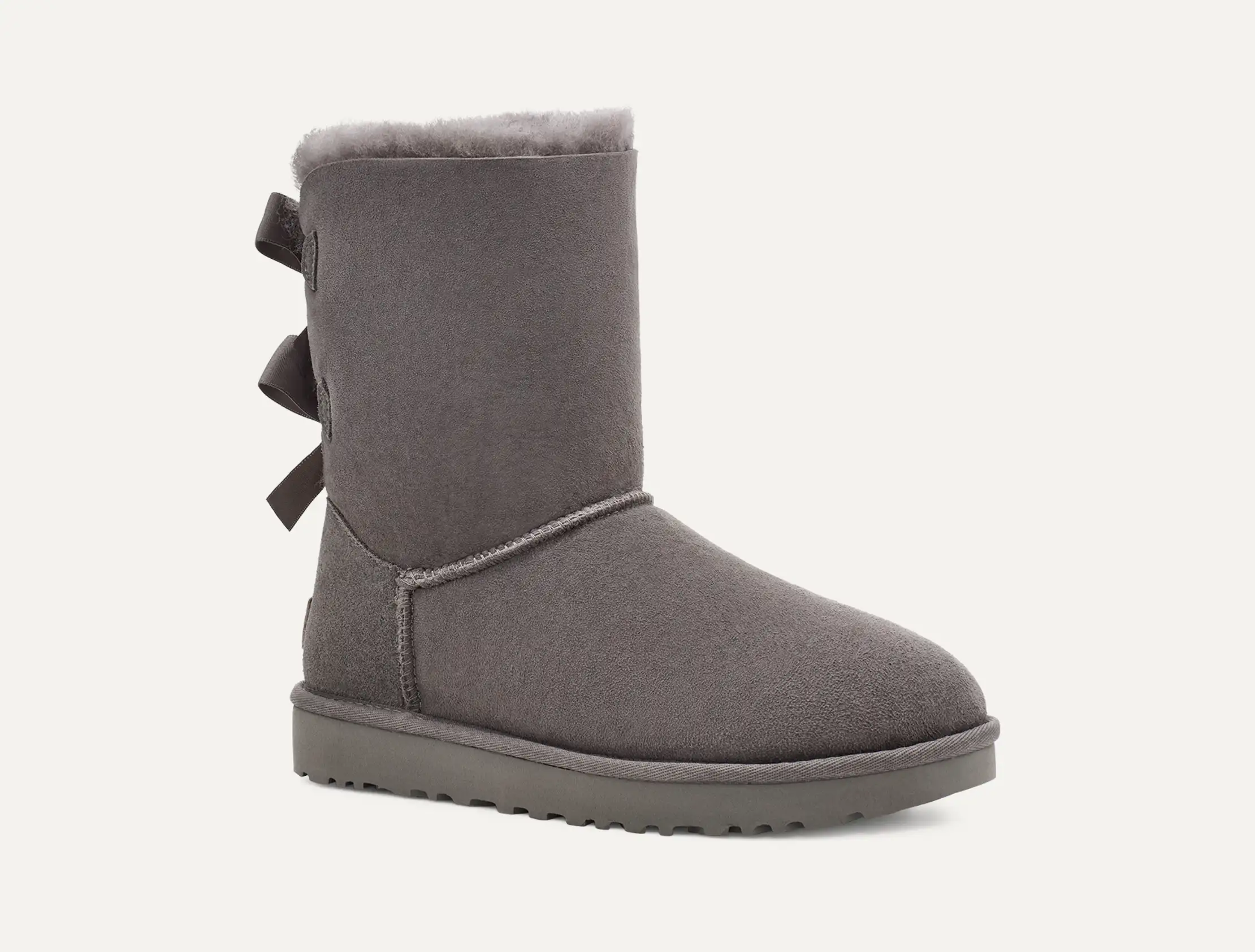 UGG Shearling Bow Boots – מגפי האג נשים עם סרטים אחוריים – תמונה 3